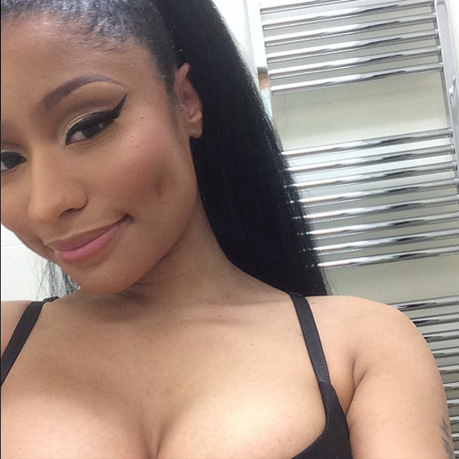 Nicki Minaj bjuder på en selfie. Nicki Minaj bjuder på en selfie.